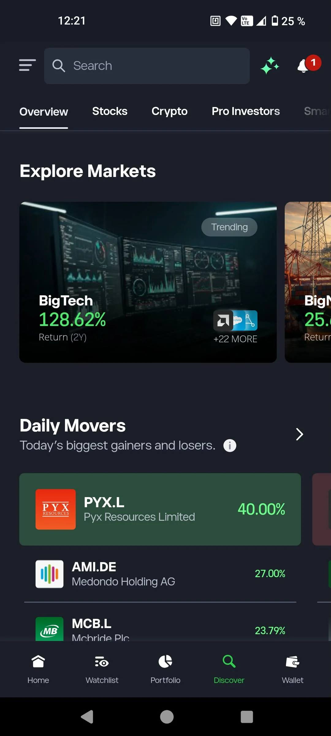 Mobilní eToro: obrazovka Discover a navigace ve spodní části