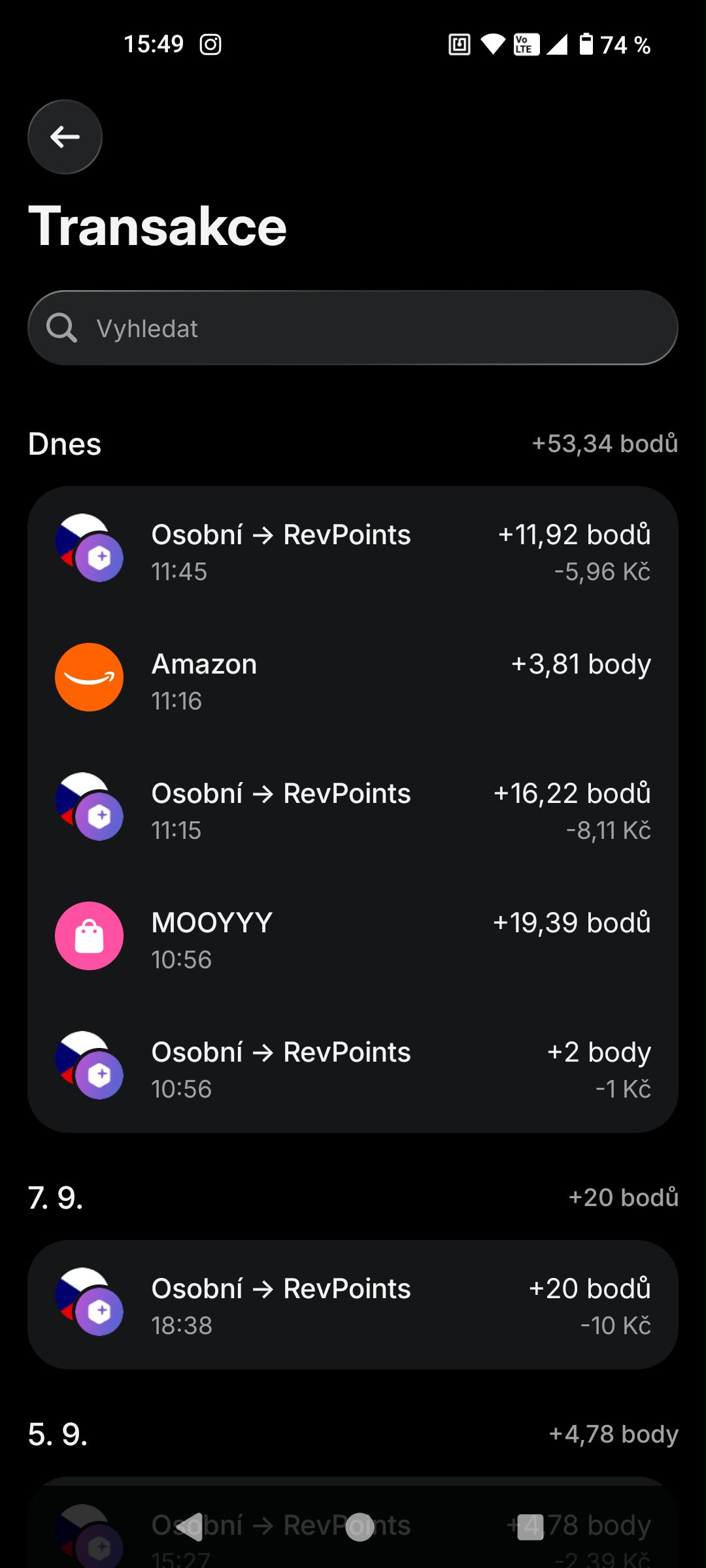 Výpis RevPoints rozlišující odměnu Amazon a převody korun na body